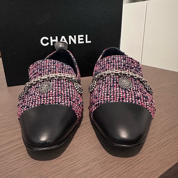 Women’s Chanel shoes size 9 - Picture 4 of 5